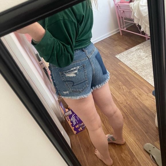 American Eagle Vintage Hi Rise Jean Shorts - Picture 5 of 6